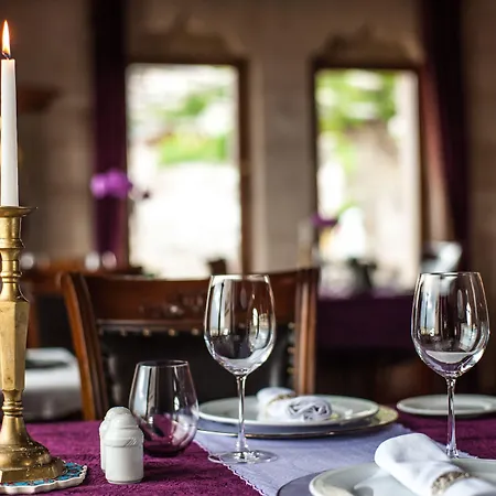 Museum - Relais & Chateaux 우치사르